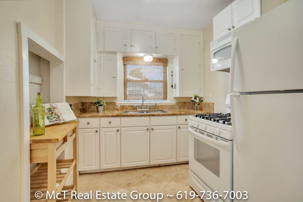 2528 Lincoln Ave-North Park-McT Real Estate Group (8)_thumb