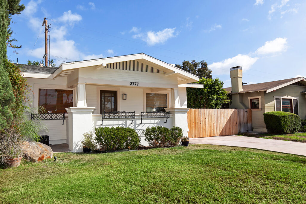 white craftsman bungalow home